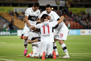 Olimpia festejo ante Águilas Doradas
